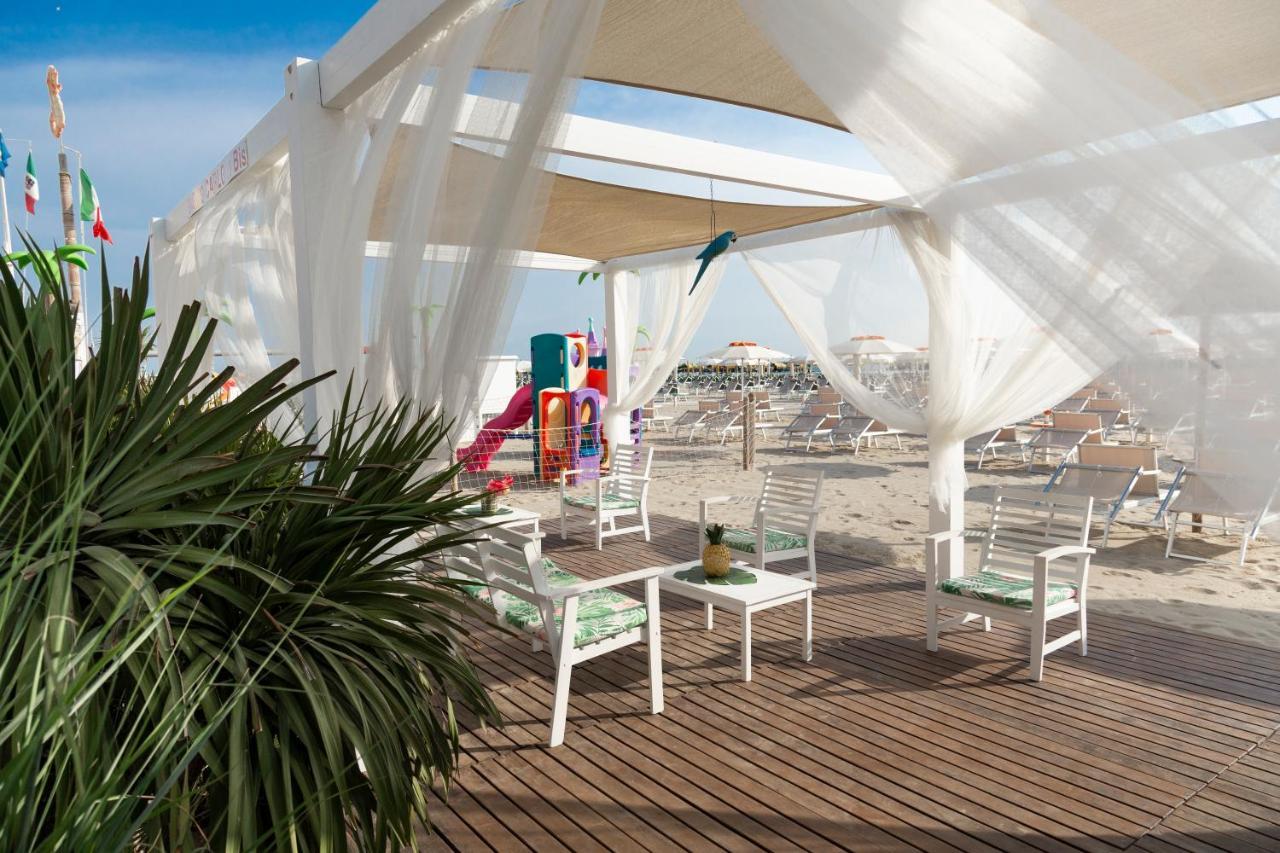 Hotel Castellucci Bellaria-Igea Marina Exterior photo