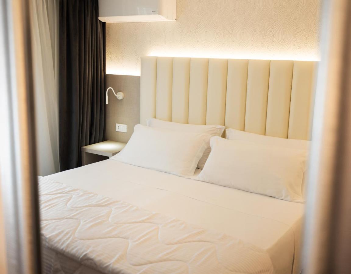 Hotel Castellucci Bellaria-Igea Marina Exterior photo
