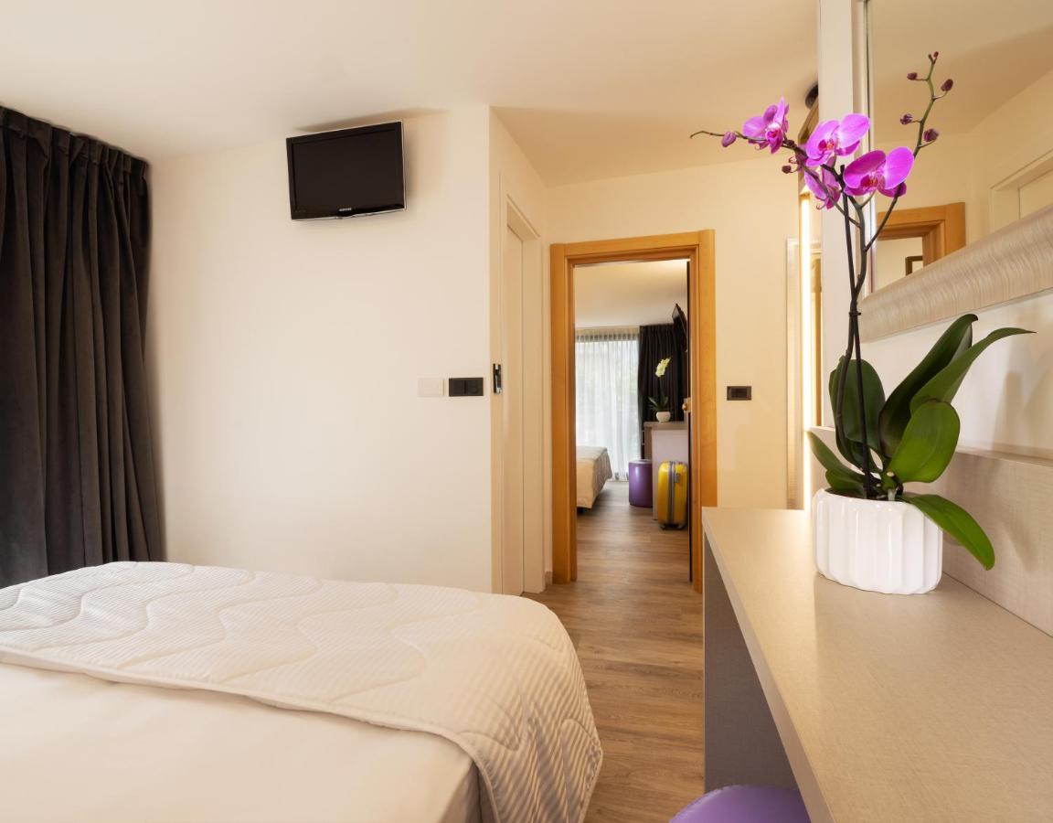 Hotel Castellucci Bellaria-Igea Marina Exterior photo