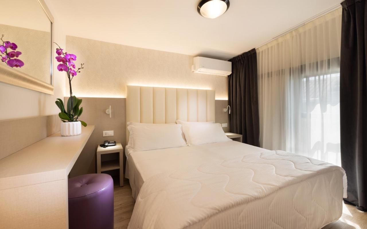 Hotel Castellucci Bellaria-Igea Marina Exterior photo